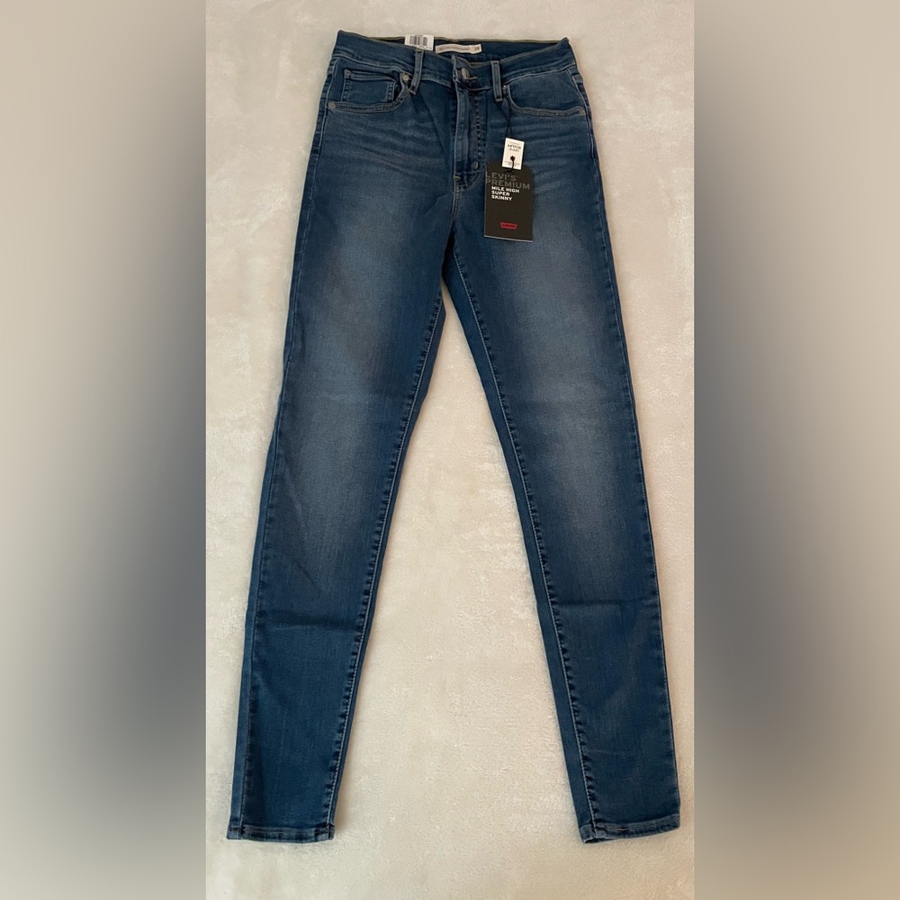 NWT Levi’s Mile High Super Skinny Jeans Size 28